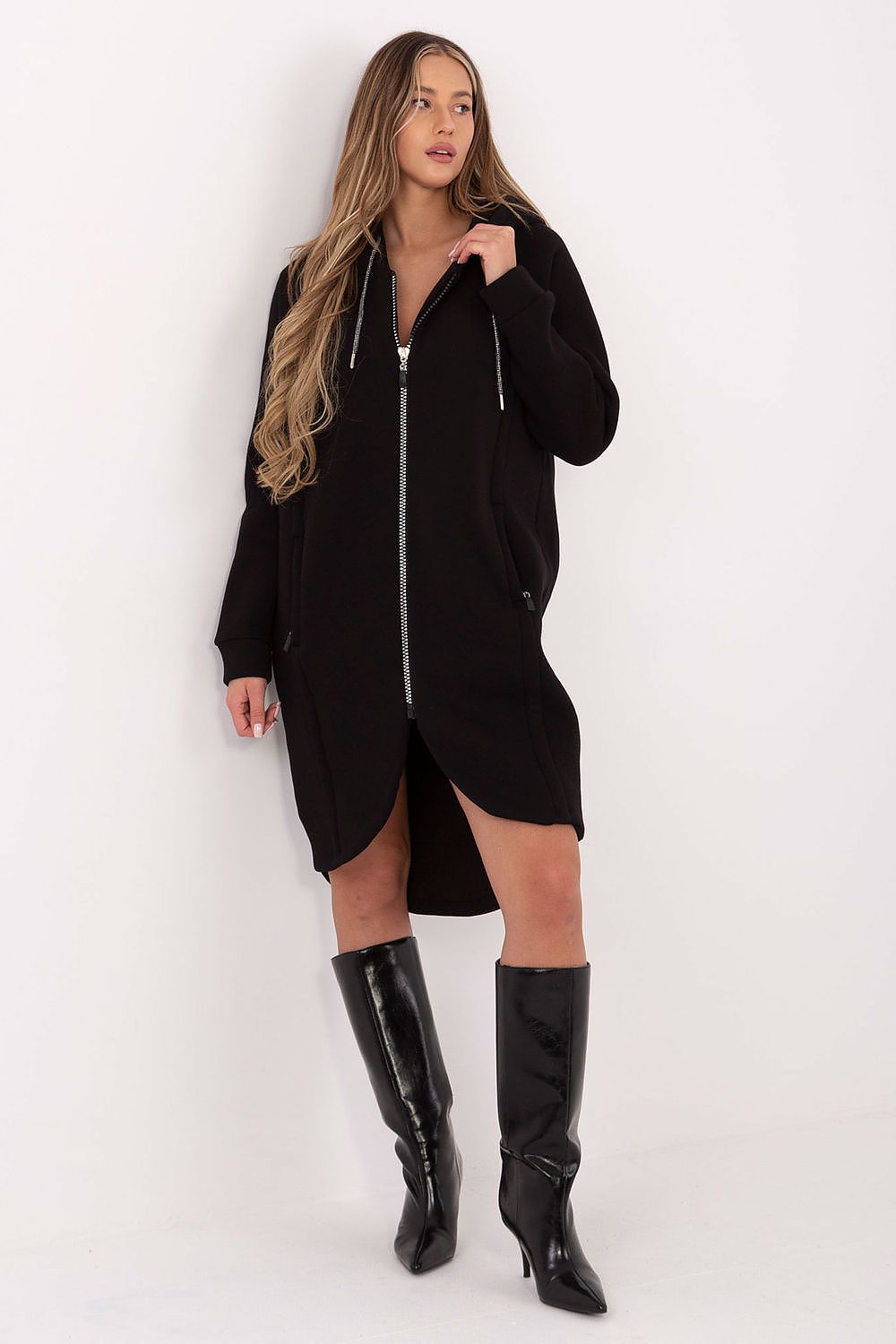  Sweatshirt model 221803 Relevance 